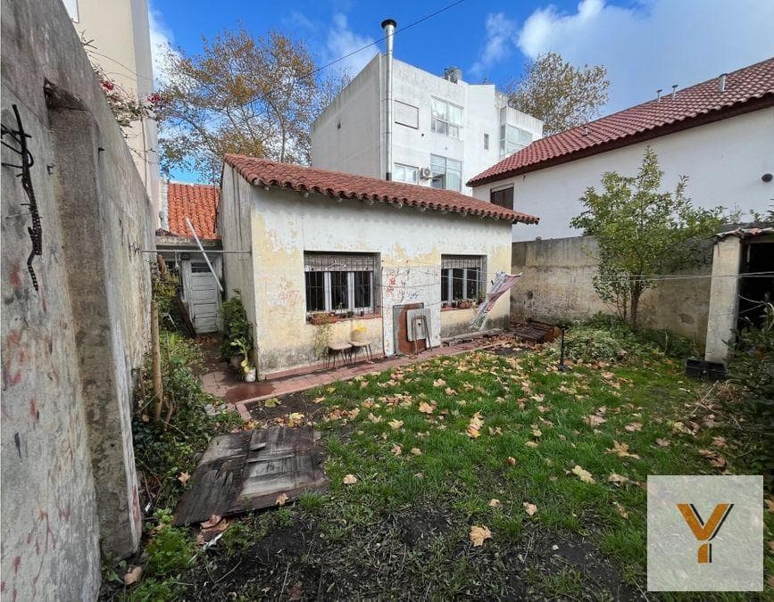 Land for Sale - 2 Bedrooms, 2 Bathrooms - 225 m² - Mar del Plata