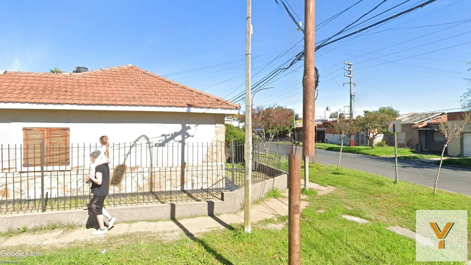 House for Sale - 3 Bedrooms, 1 Bathroom - Villa Elvira