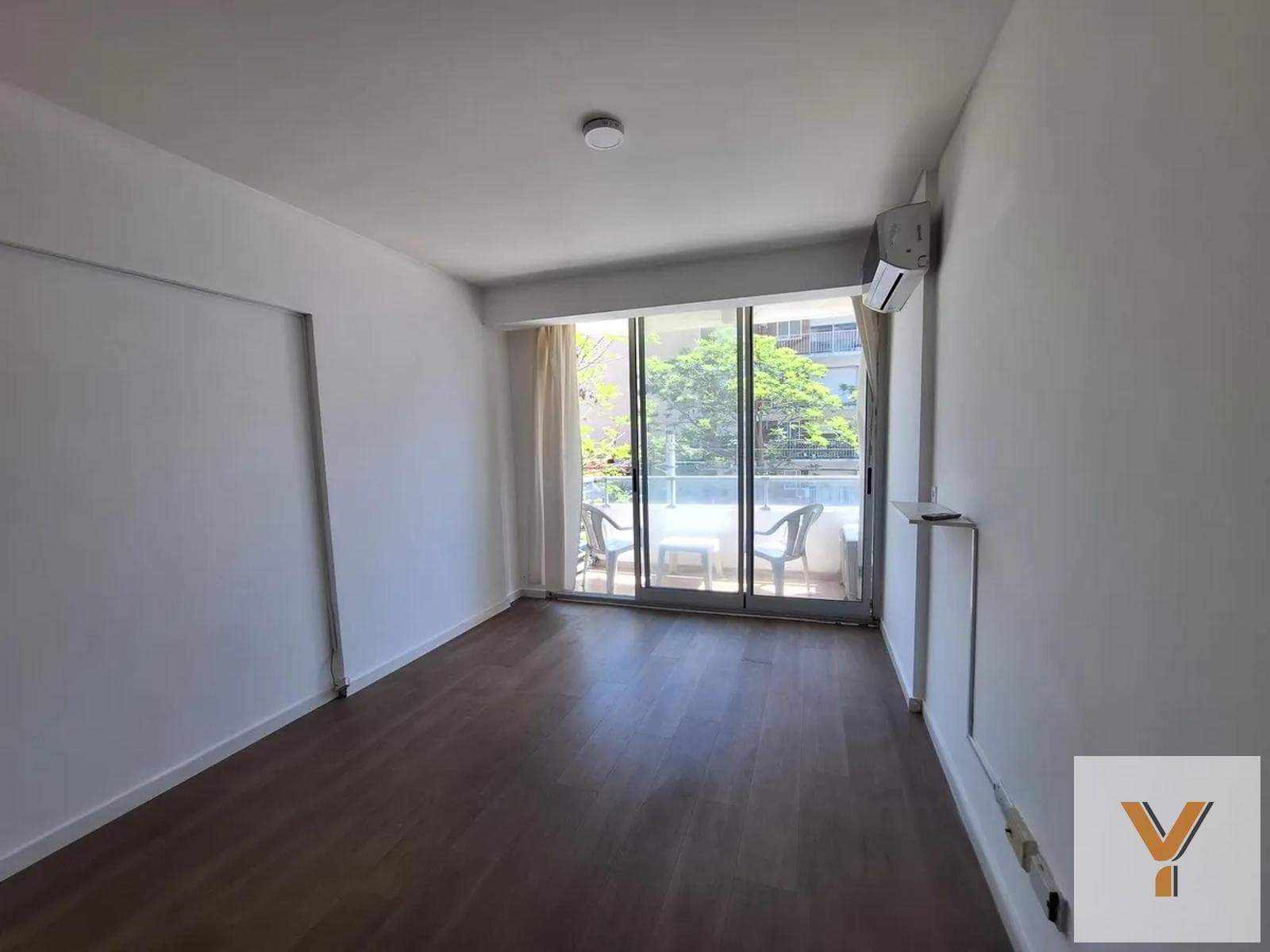 Apartment for Sale - 1 Bedroom, 1 Bathroom - Flores