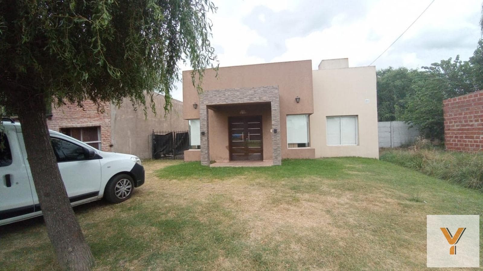 House for Sale - 3 Bedrooms, 2 Bathrooms - 516 m² - Saladillo