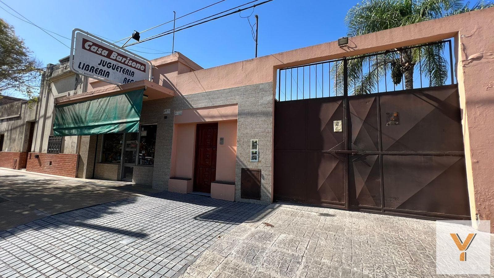 House for Sale - 3 Bedrooms, 2 Bathrooms - 400 m² - Mercedes