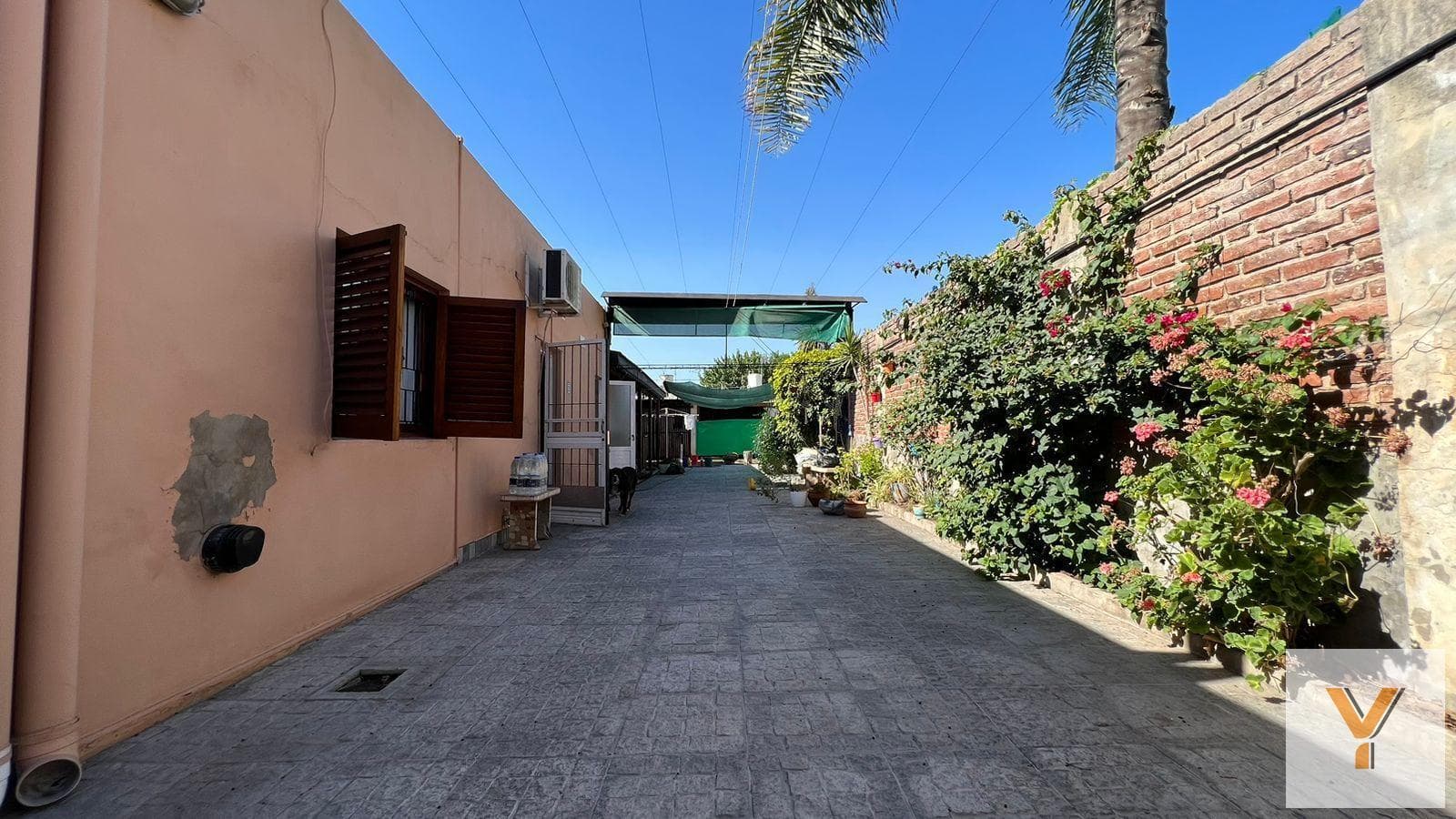 House for Sale - 3 Bedrooms, 2 Bathrooms - 400 m² - Mercedes