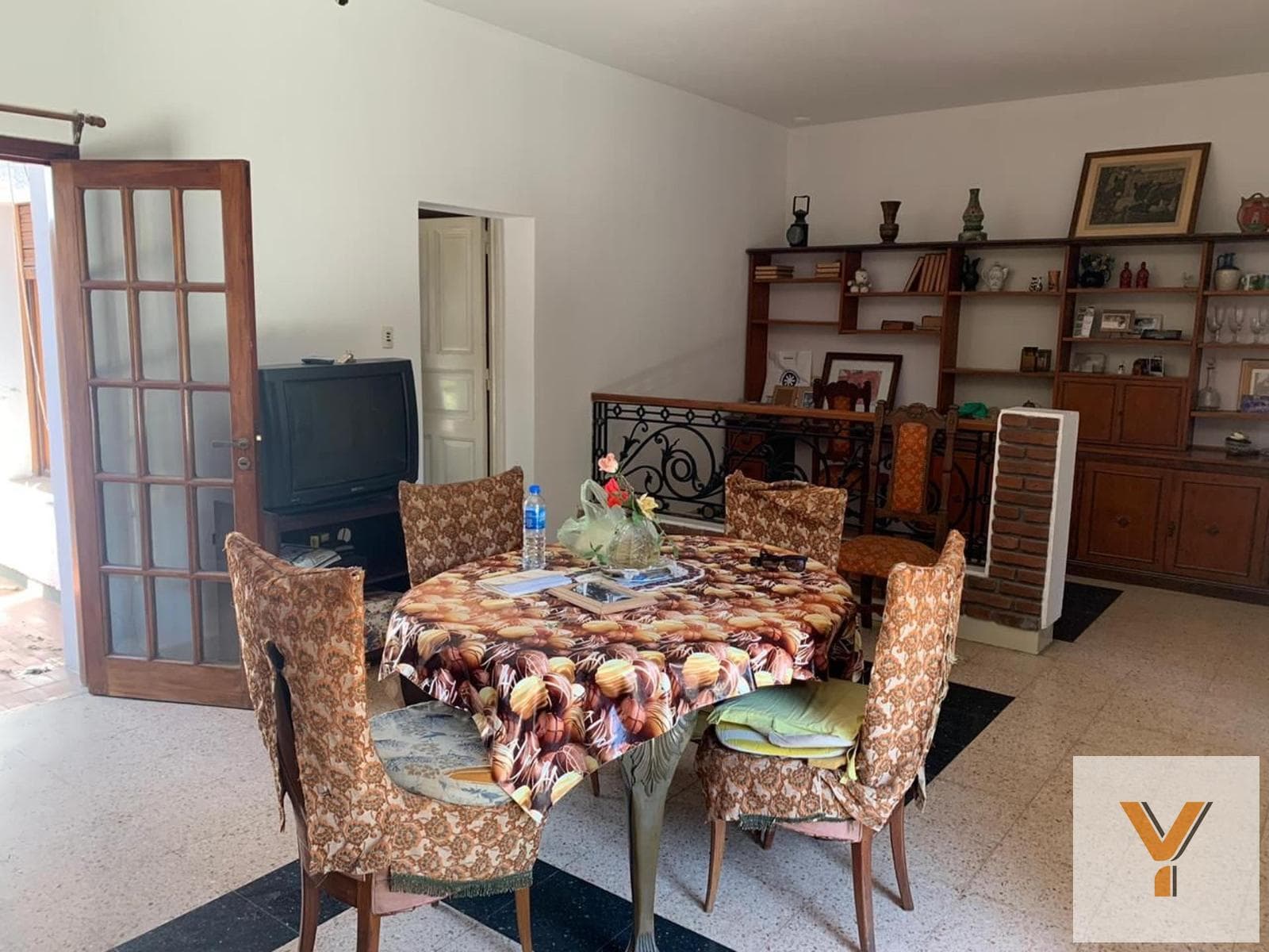 House for Sale - 2 Bedrooms, 2 Bathrooms - Mercedes