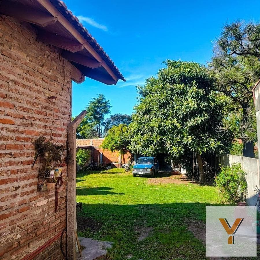 House for Sale - 3 Bedrooms, 2 Bathrooms - 421 m² - Moreno