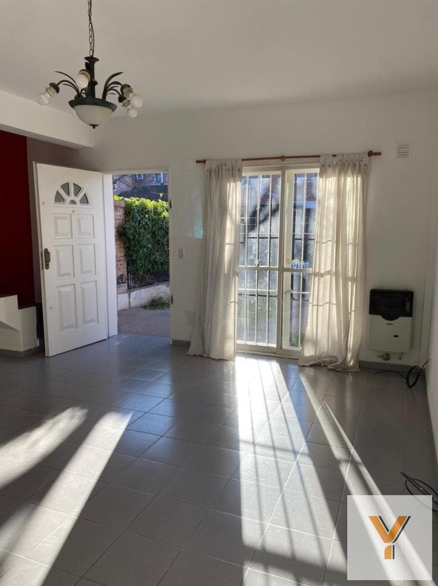 Duplex for Sale - 2 Bedrooms, 1 Bathroom - Malvinas Argentinas