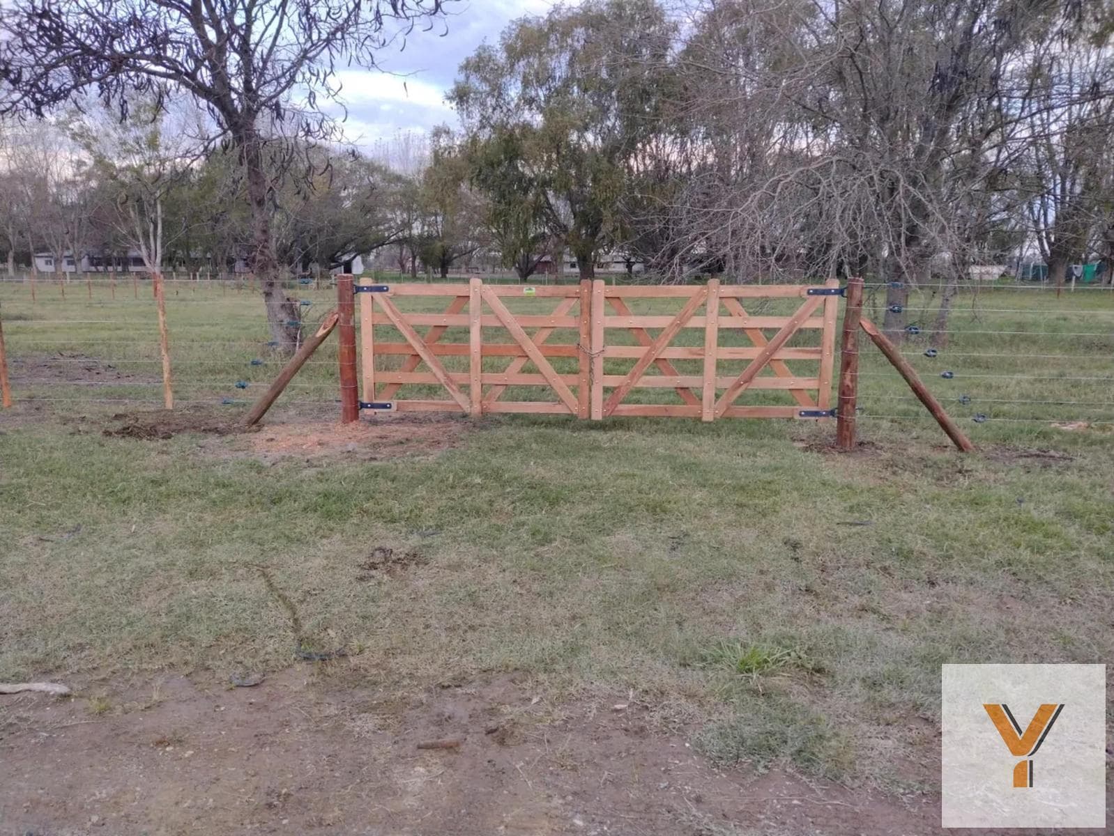 Land for Sale - 2,002 m² - Cañuleas