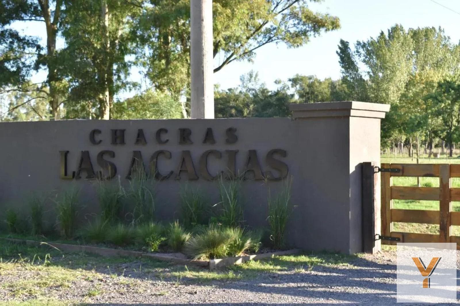 Land for Sale - 2,002 m² - Cañuleas