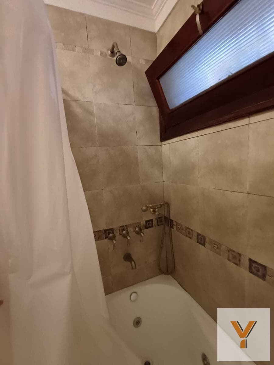 House for Sale - 4 Bedrooms, 4 Bathrooms - 546 m² - Quilmes