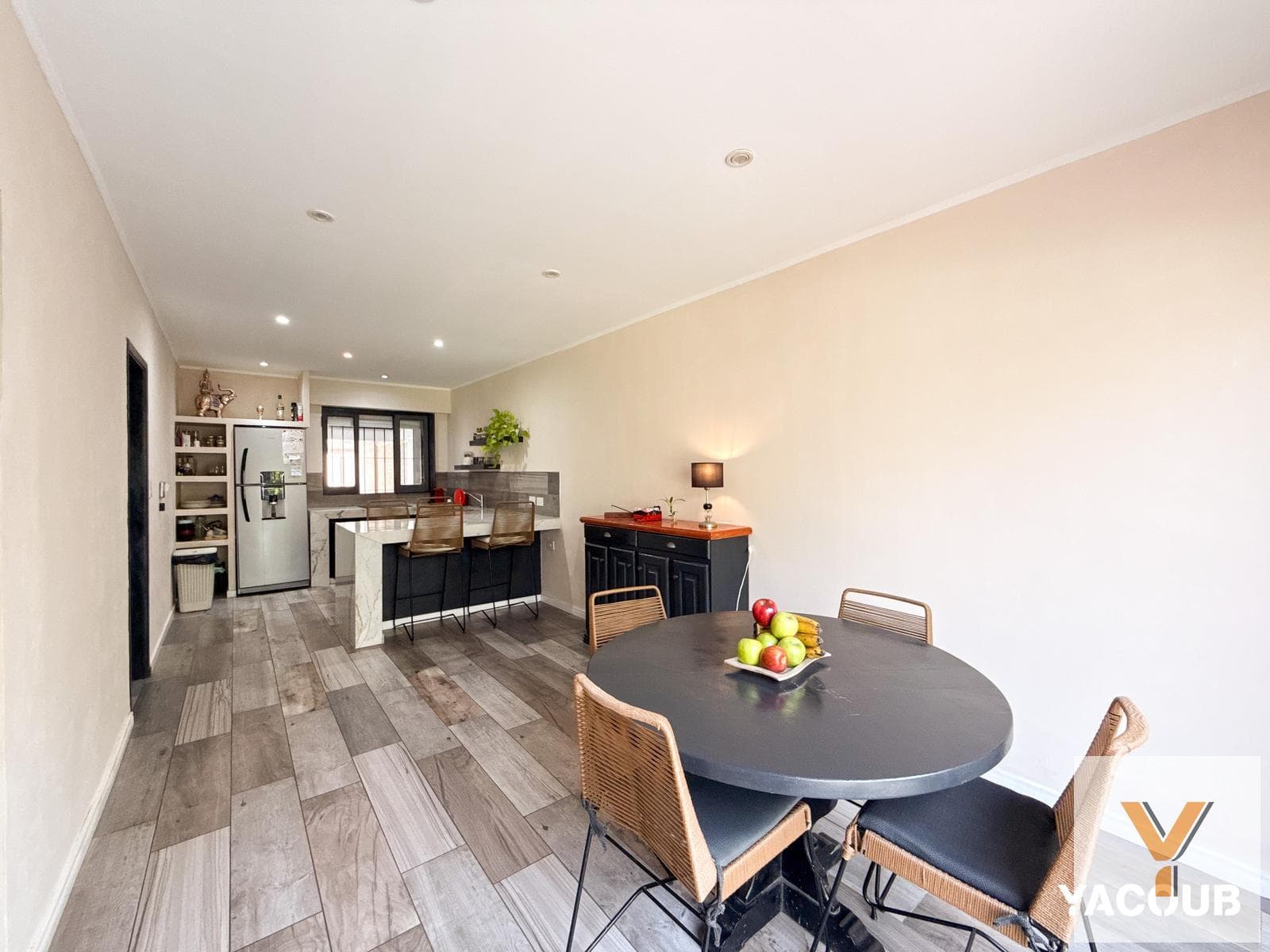 Condo for Sale - 3 Bedrooms, 4 Bathrooms - La Plata