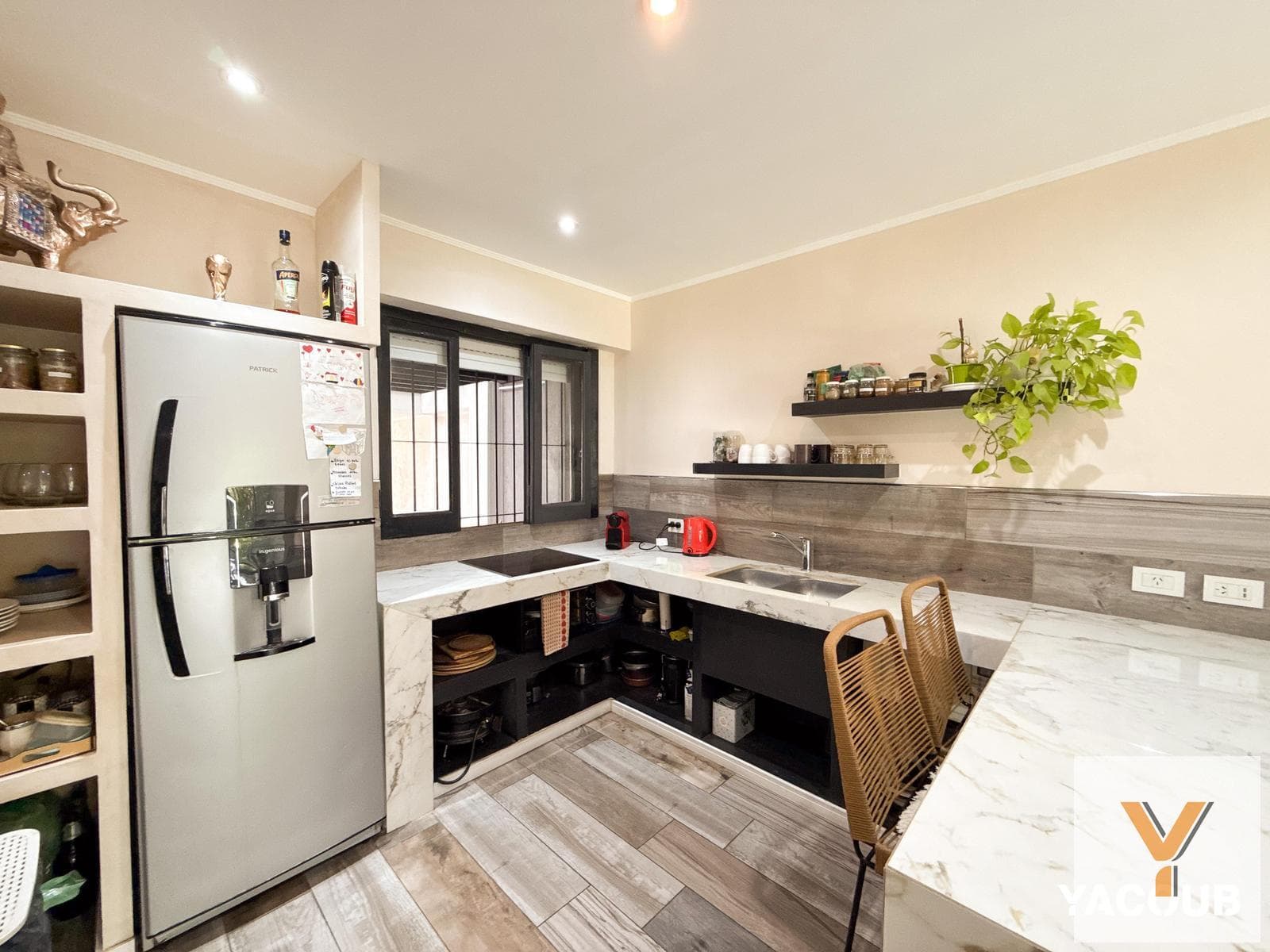 Condo for Sale - 3 Bedrooms, 4 Bathrooms - La Plata