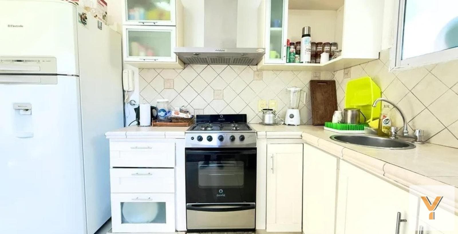 Condominium for Sale - 2 Bedrooms, 1 Bathroom - Los Hornos