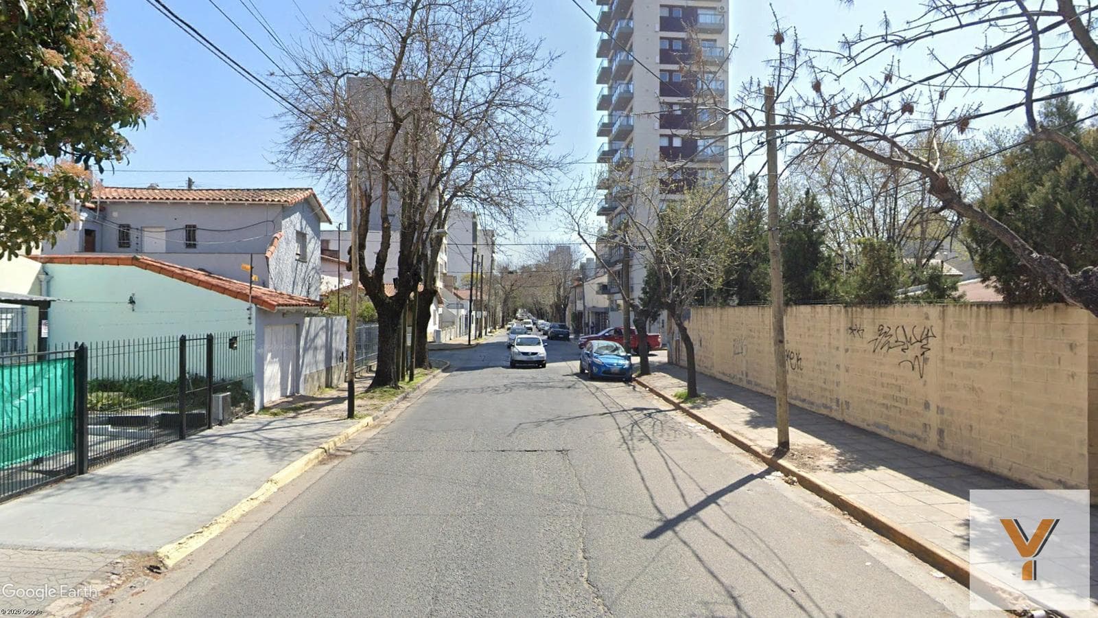 House for Sale - 4 Bedrooms, 3 Bathrooms - 410 m² - Quilmes