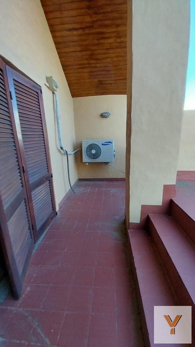 House for Sale - 2 Bedrooms, 1 Bathroom - 85 m² - Bernal