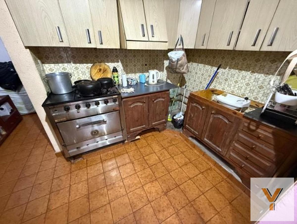 Multifamily home for sale - 201 square meters - Bernal