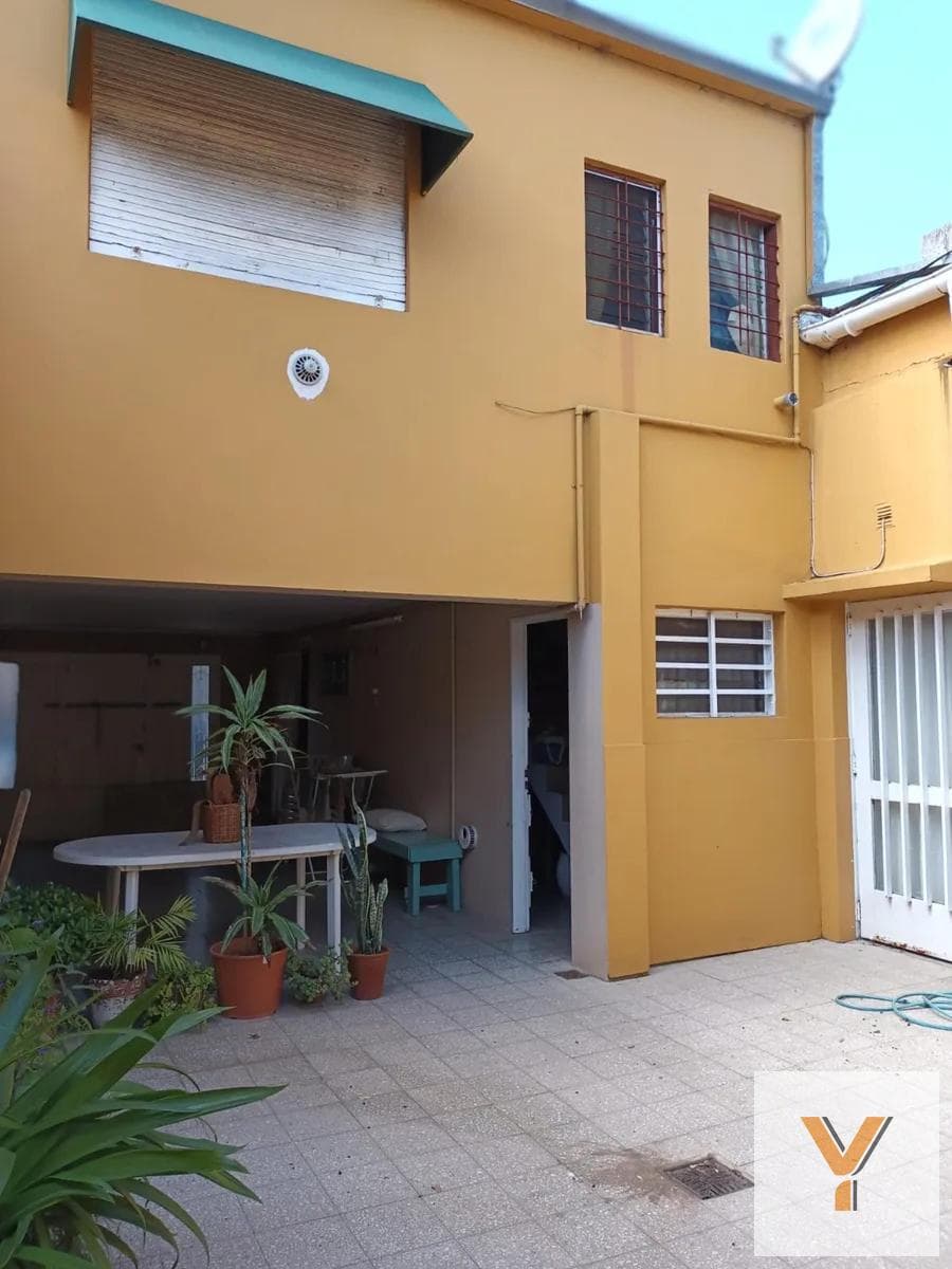 House for Sale - 4 Bedrooms, 2 Bathrooms - La Plata
