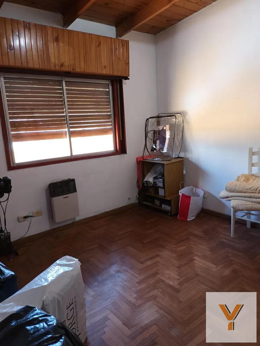 House for Sale - 4 Bedrooms, 2 Bathrooms - La Plata