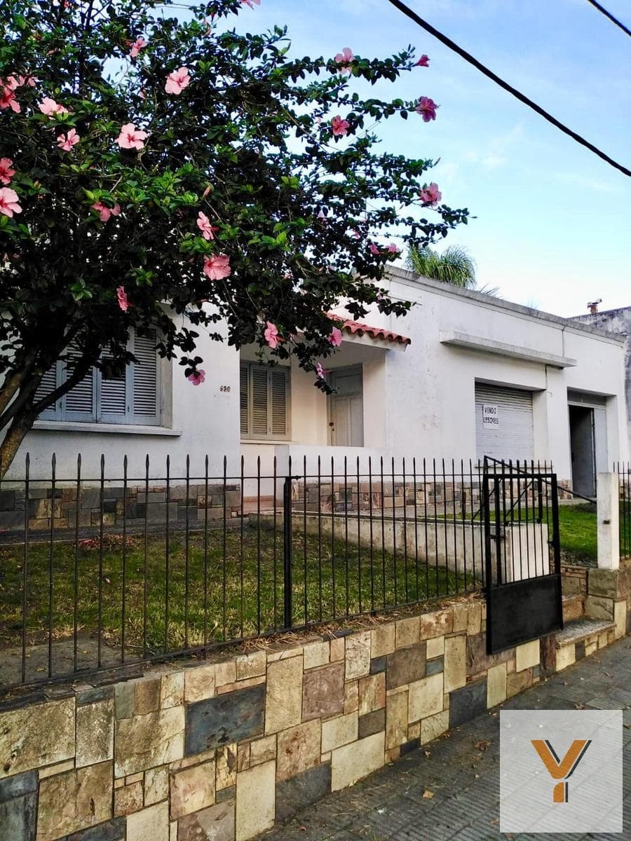 House for Sale - 3 Bedrooms, 1 Bathroom - Uruguay