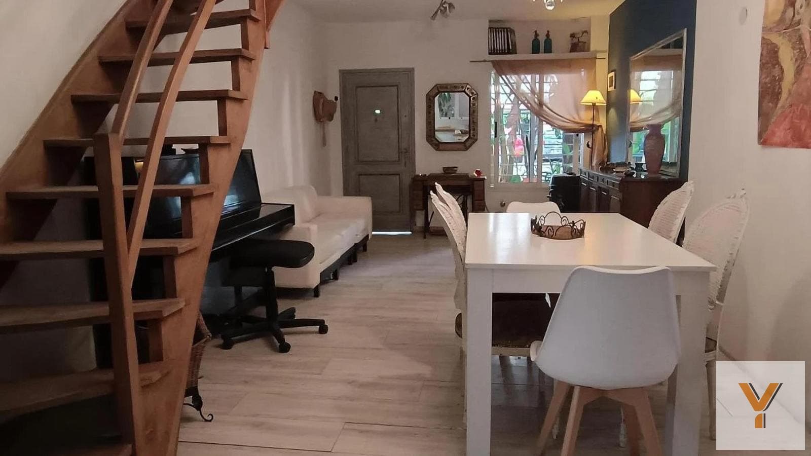 House for Sale - 5 Bedrooms, 3 Bathrooms - Vicente López