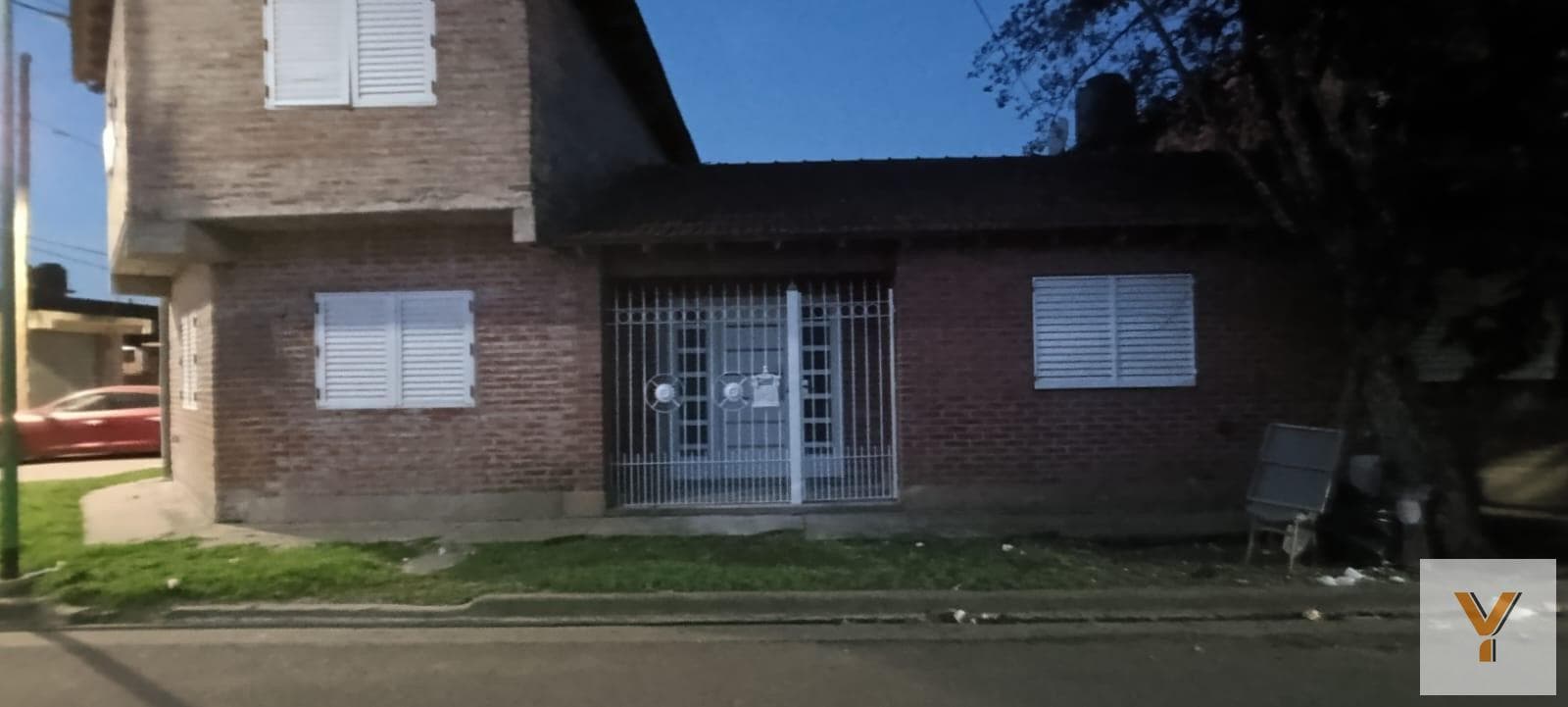 Duplex for Sale - 4 Bedrooms, 2 Bathrooms - La Plata