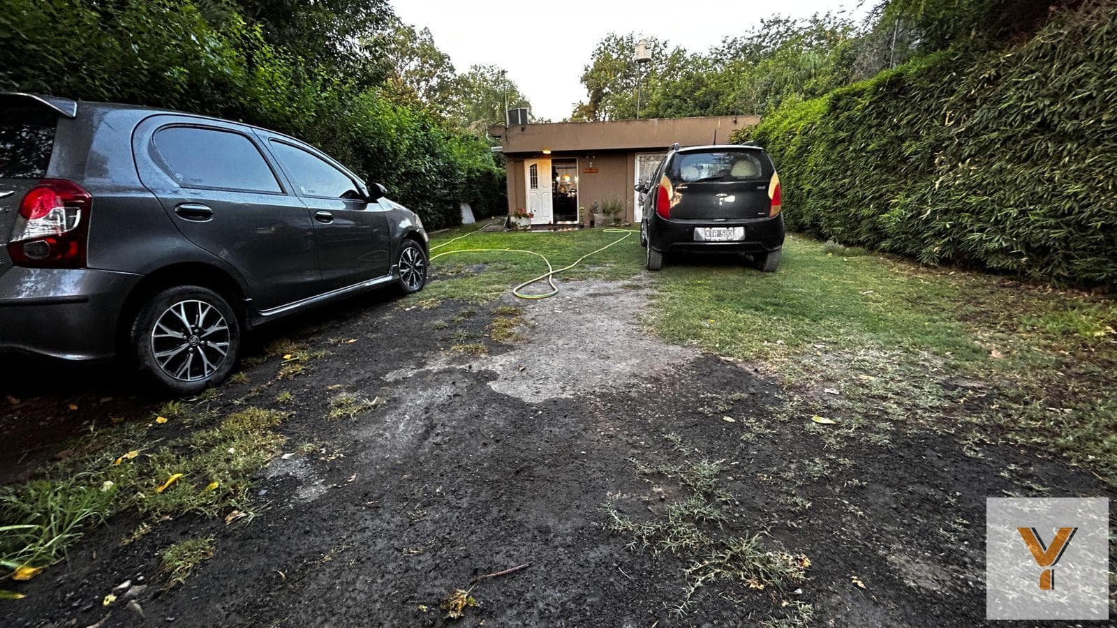 House for Sale - 3 Bedrooms, 2 Bathrooms - Escobar
