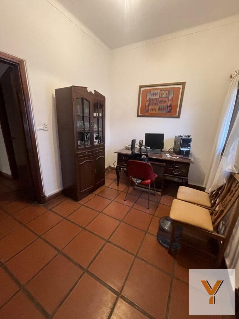 House for Sale - 3 Bedrooms, 2 Bathrooms - 300 m² - Tandil