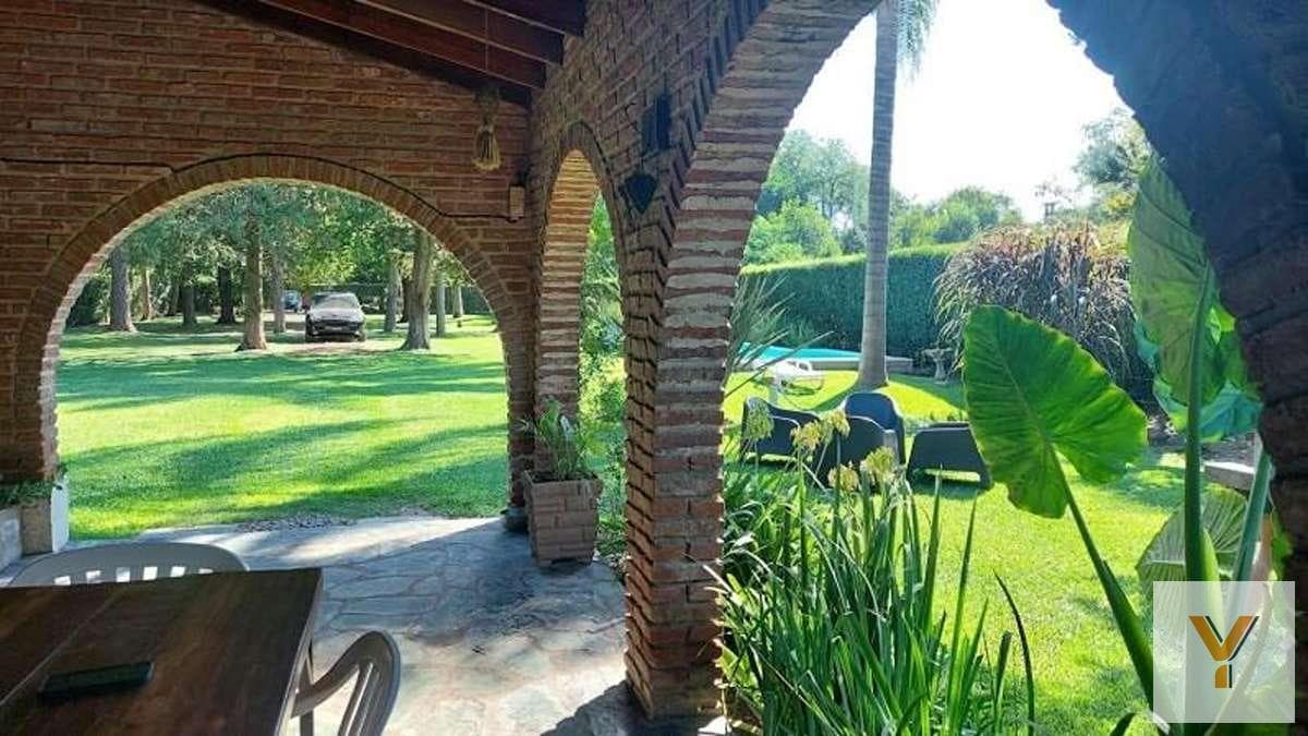 House for Sale - 2 Bedrooms, 1 Bathroom - 2,650 m² - Escobar