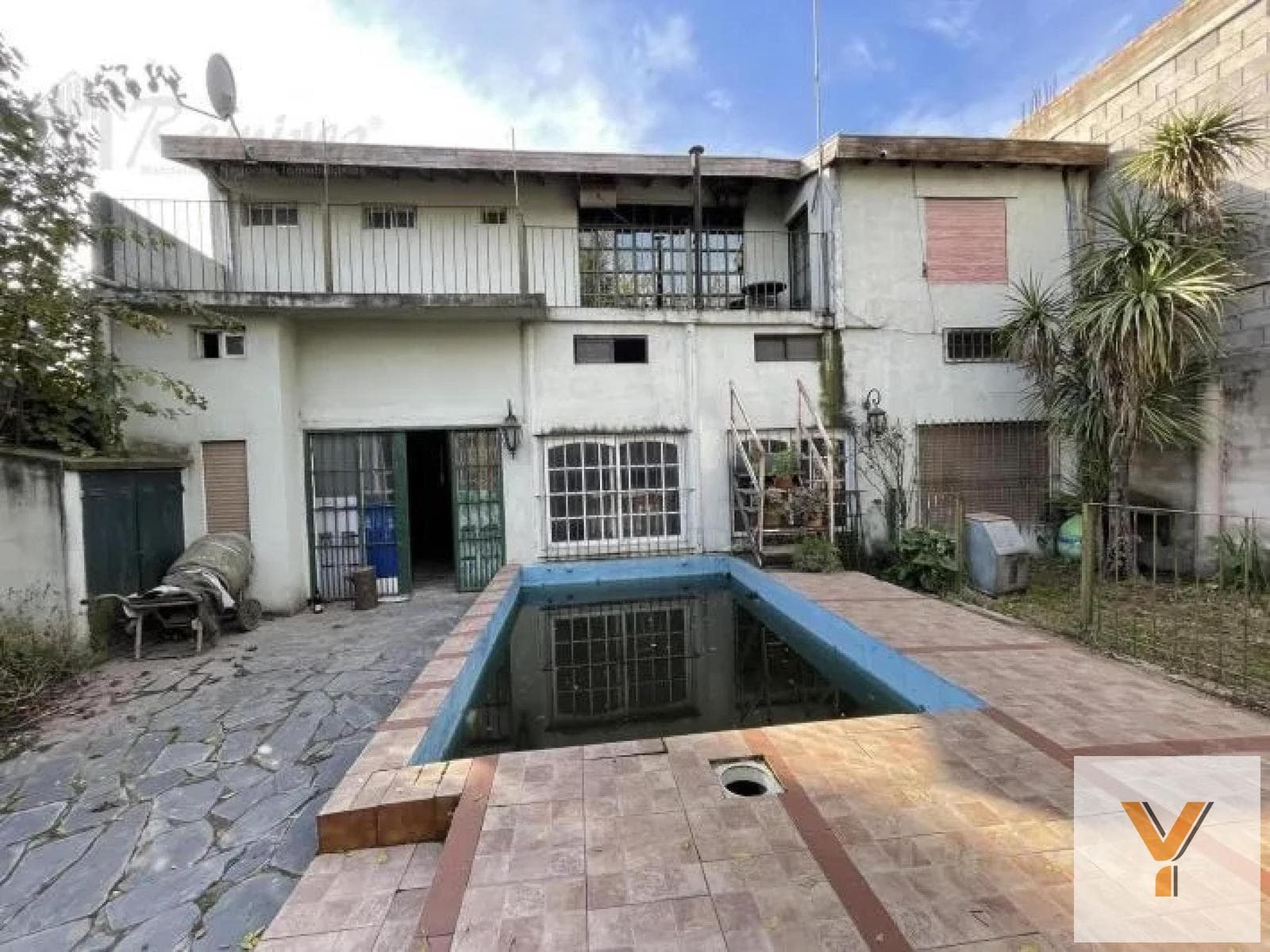 House for Sale - 5 Bedrooms, 4 Bathrooms - Moreno