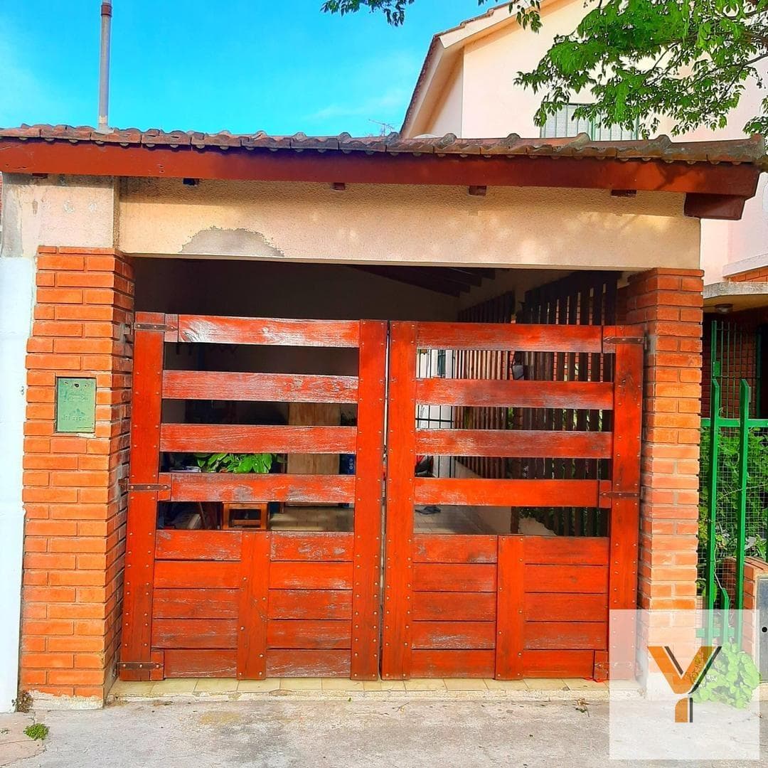 House for Sale - 3 Bedrooms, 2 Bathrooms - 130 m² - Santa Teresita