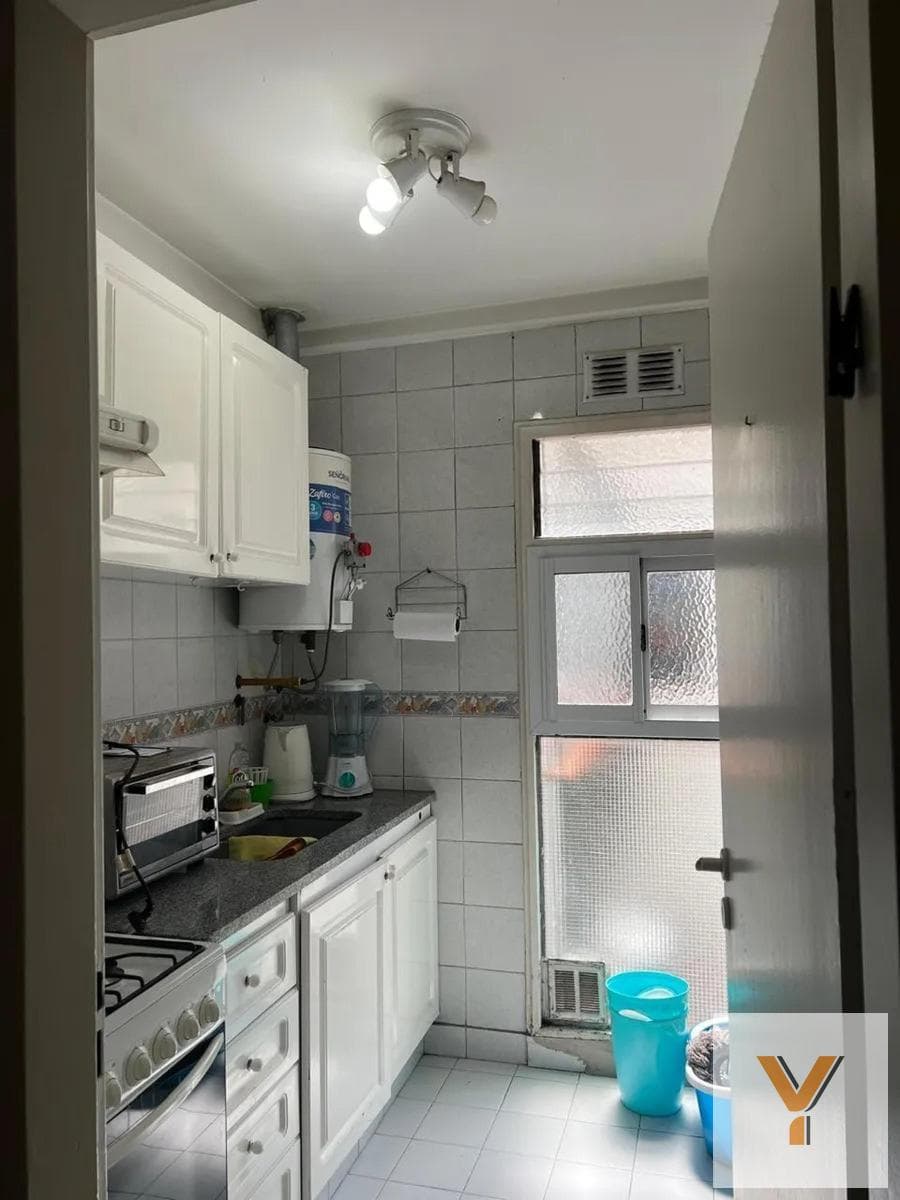 Apartment for Sale - 2 Bedrooms, 1 Bathroom - Flores