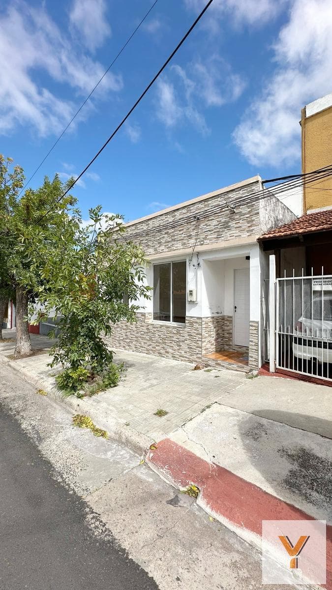 House for Sale - 3 Bedrooms, 2 Bathrooms - 262 m² - Uruguay