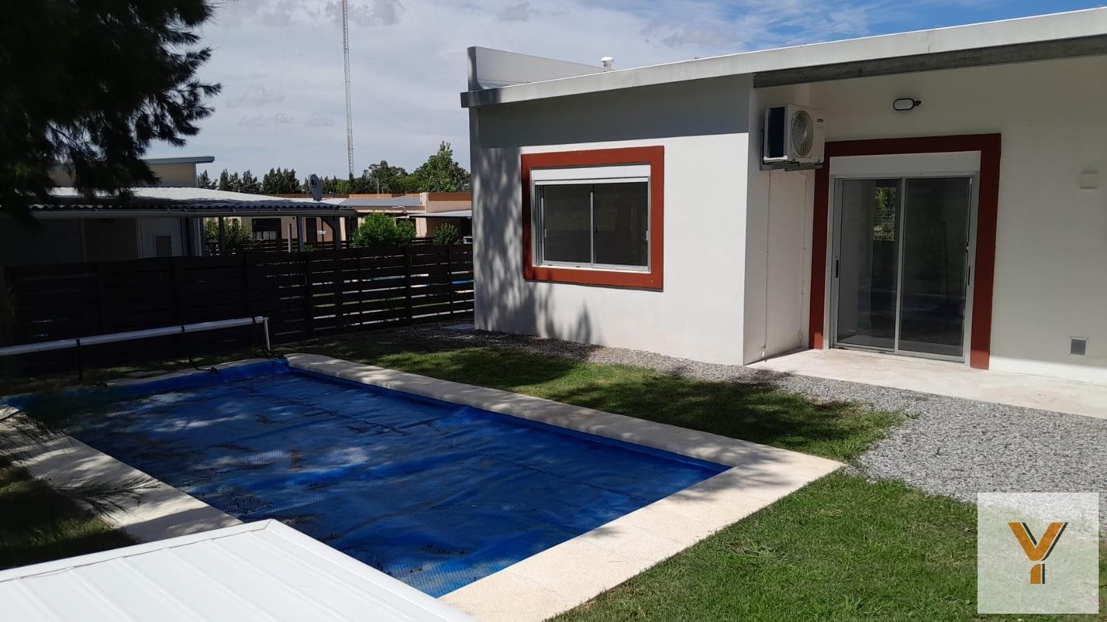 House for Sale - 2 Bedrooms, 1 Bathroom - Uruguay
