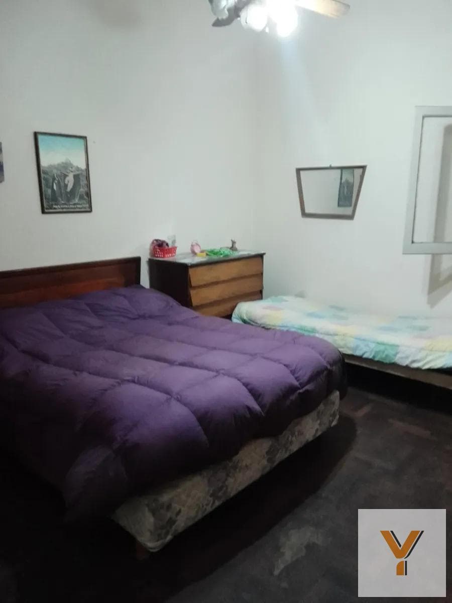 House for Sale - 4 Bedrooms, 2 Bathrooms - Villa Lugano