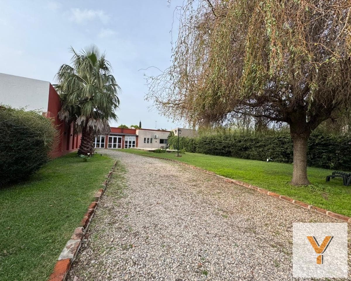 House for Sale - 3 Bedrooms, 2 Bathrooms - 705 m² - Chivilcoy