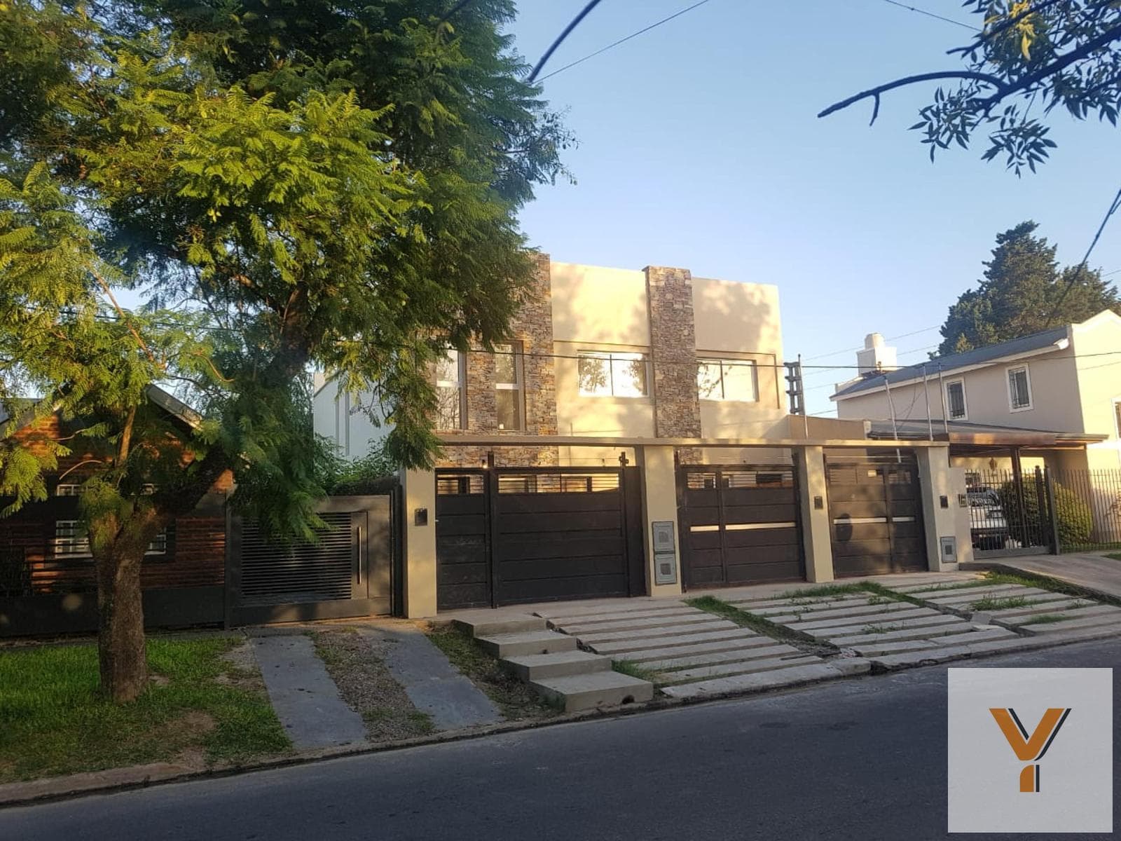 Duplex for Sale - 2 Bedrooms, 2 Bathrooms - City Bell