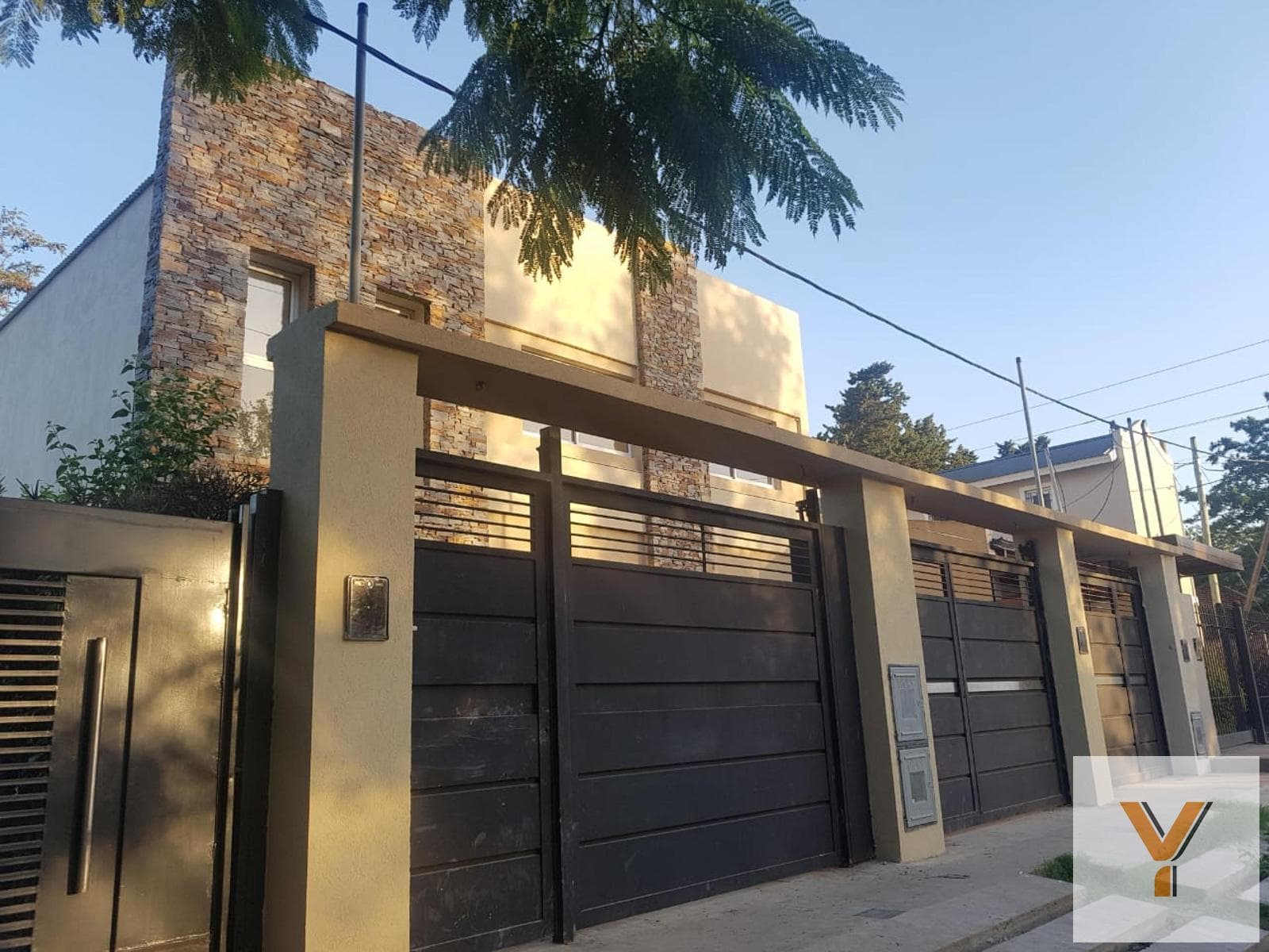 Duplex for Sale - 2 Bedrooms, 2 Bathrooms - City Bell