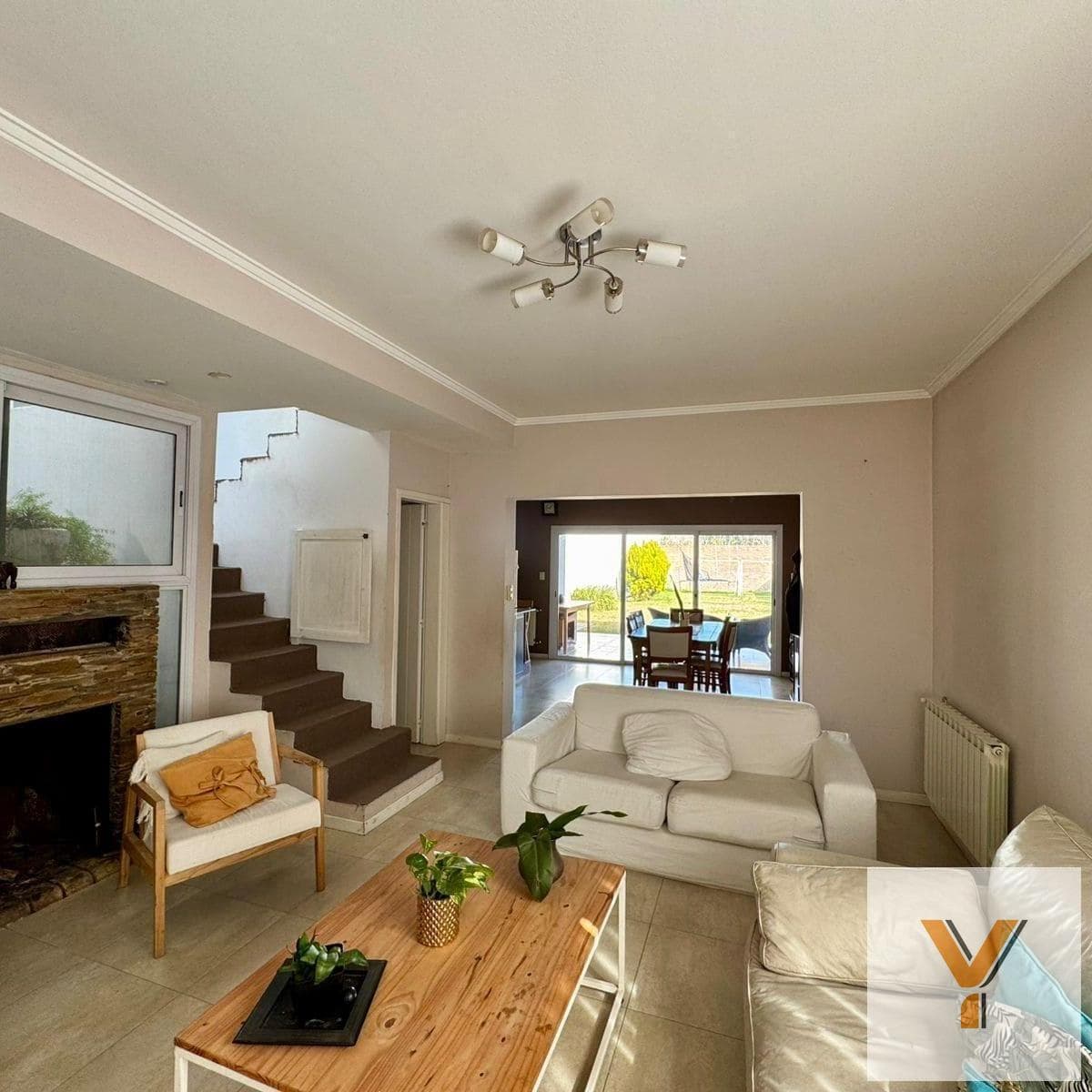 House for Sale - 4 Bedrooms, 2 Bathrooms - Chivilcoy