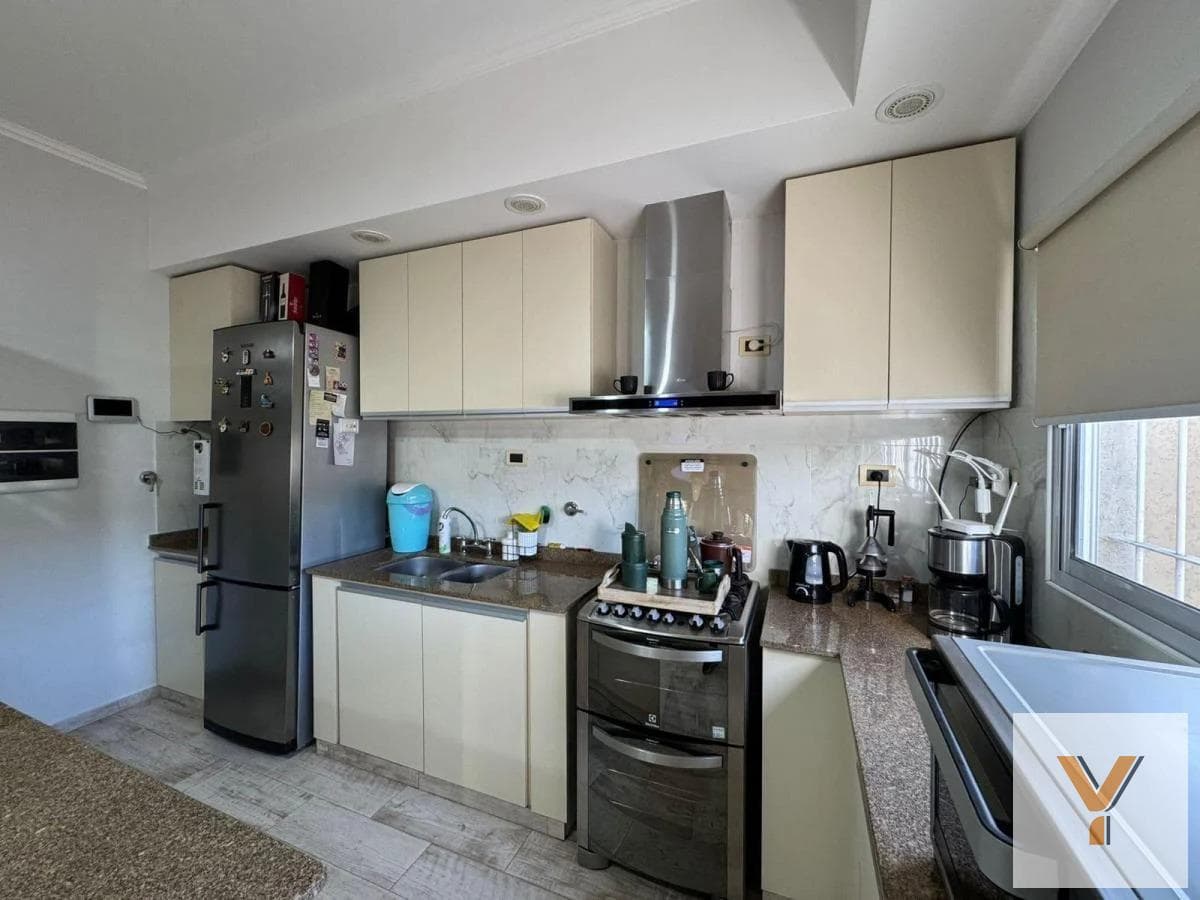 House for Sale - 3 Bedrooms, 3 Bathrooms - 430 m² - Chivilcoy