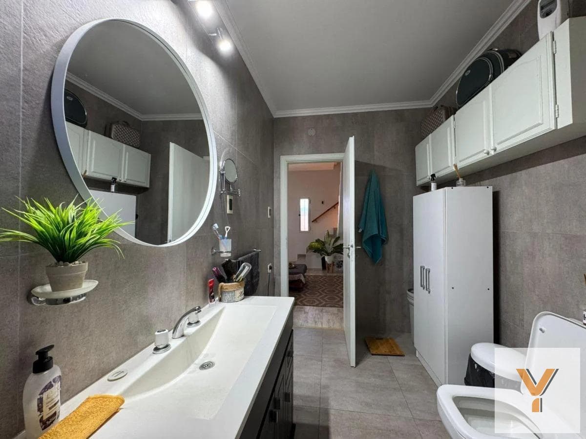House for Sale - 3 Bedrooms, 3 Bathrooms - 430 m² - Chivilcoy