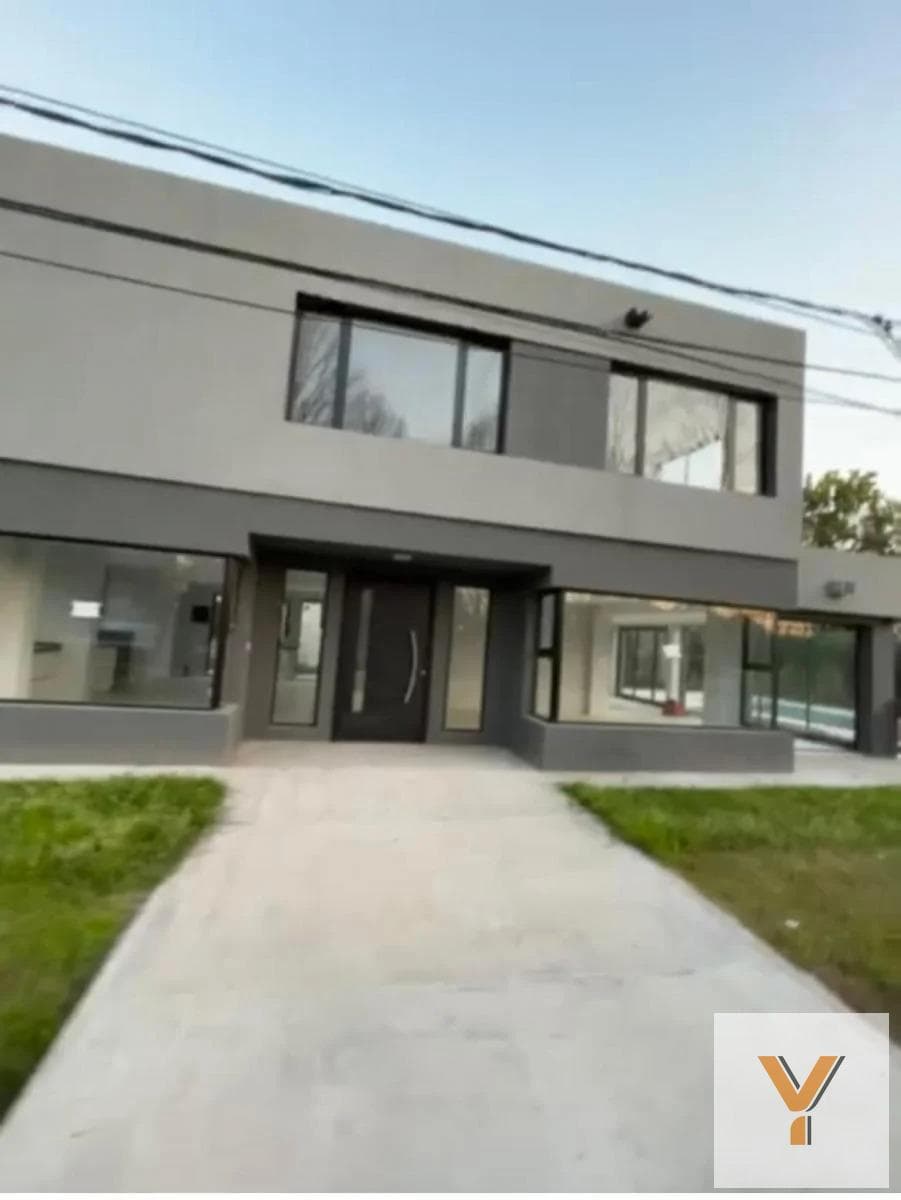 House for Rent - 4 Bedrooms, 4 Bathrooms - 455 m² - Canning