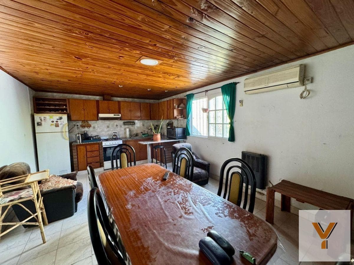 House for Sale - 3 Bedrooms, 2 Bathrooms - 209 m² - Chivilcoy