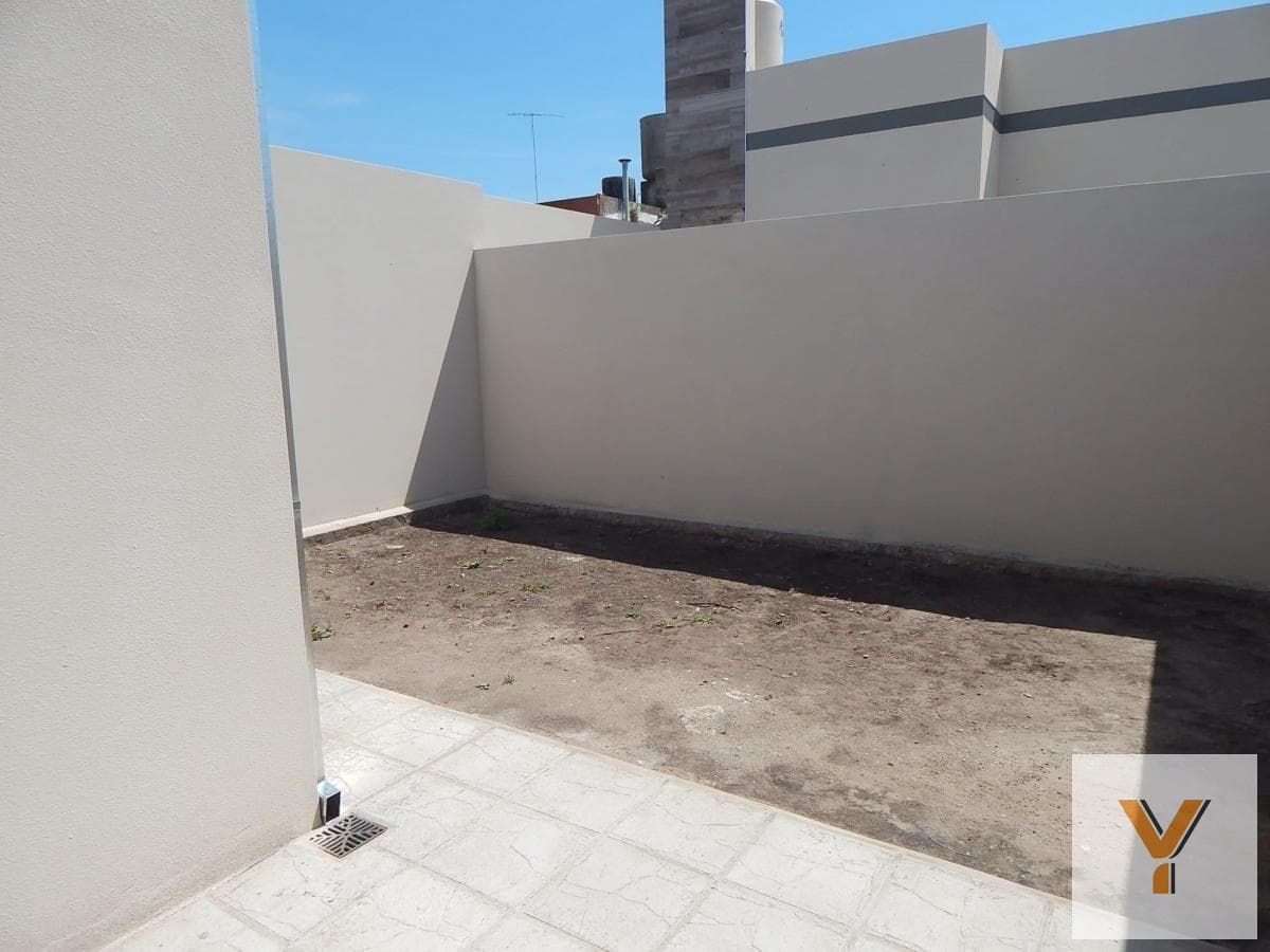 House for Sale - 2 Bedrooms, 1 Bathroom - 80 m² - Chivilcoy