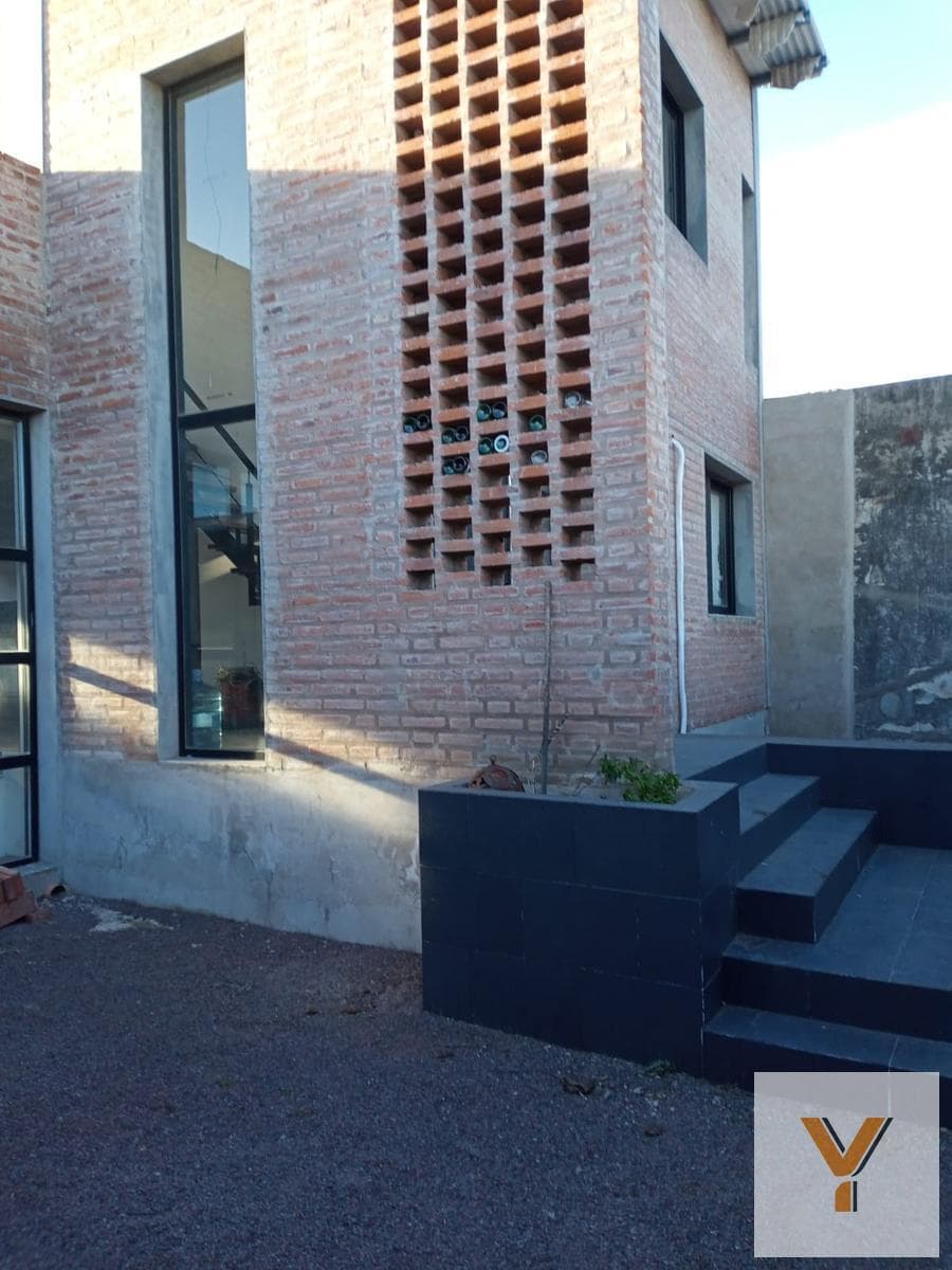 House for Sale - 2 Bedrooms, 4 Bathrooms - 450 m² - Chivilcoy