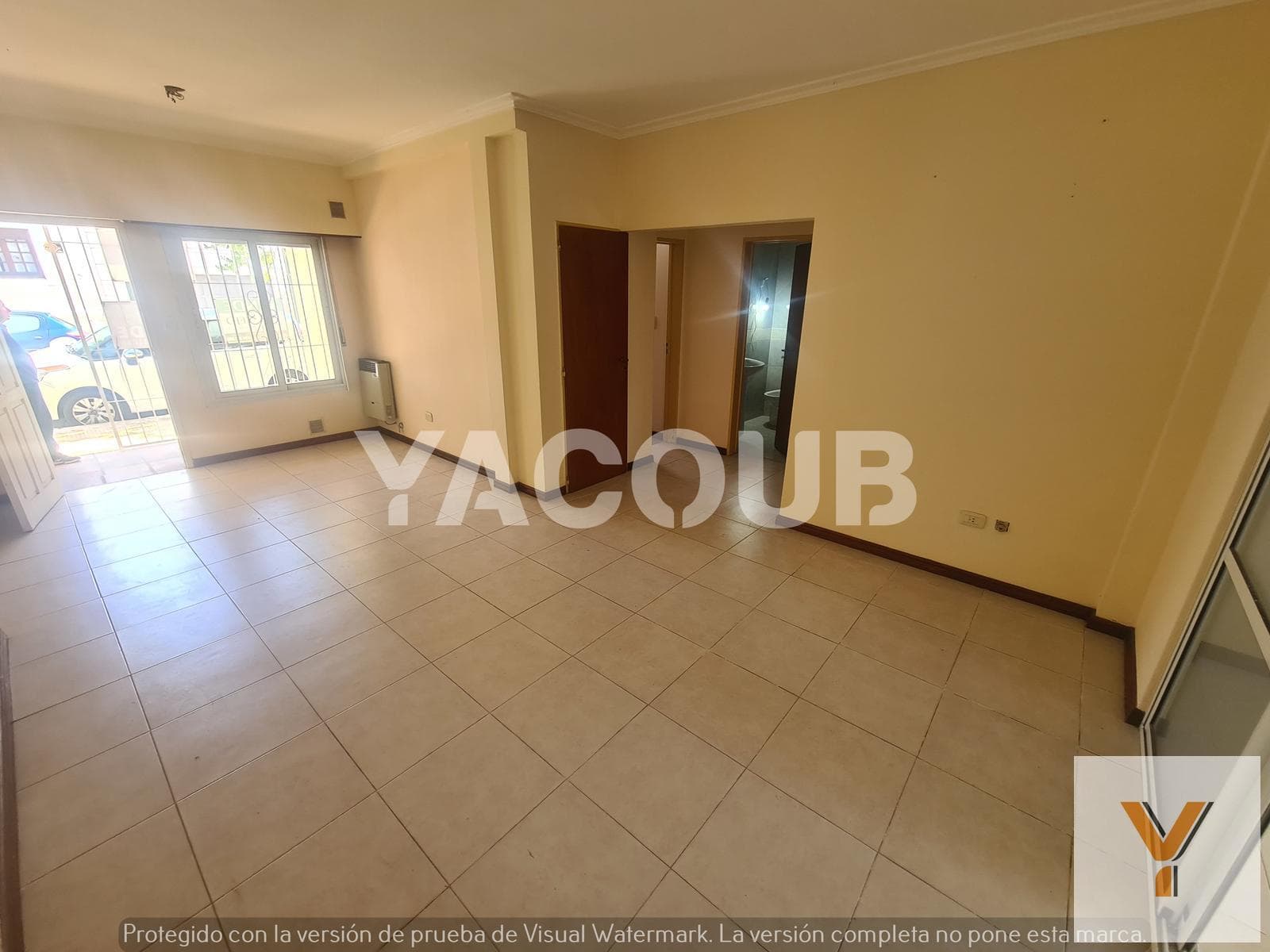 Oportunidad depto. de 2 Dormitorios con jardin y cochera común, 2 Baños - 81 M2 cub. - Tandil centro