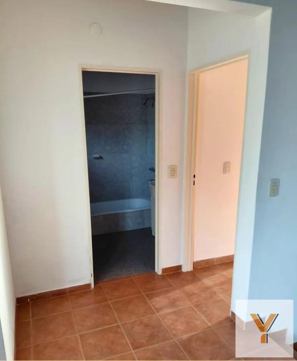 House for Sale - 4 Bedrooms, 3 Bathrooms - Moreno
