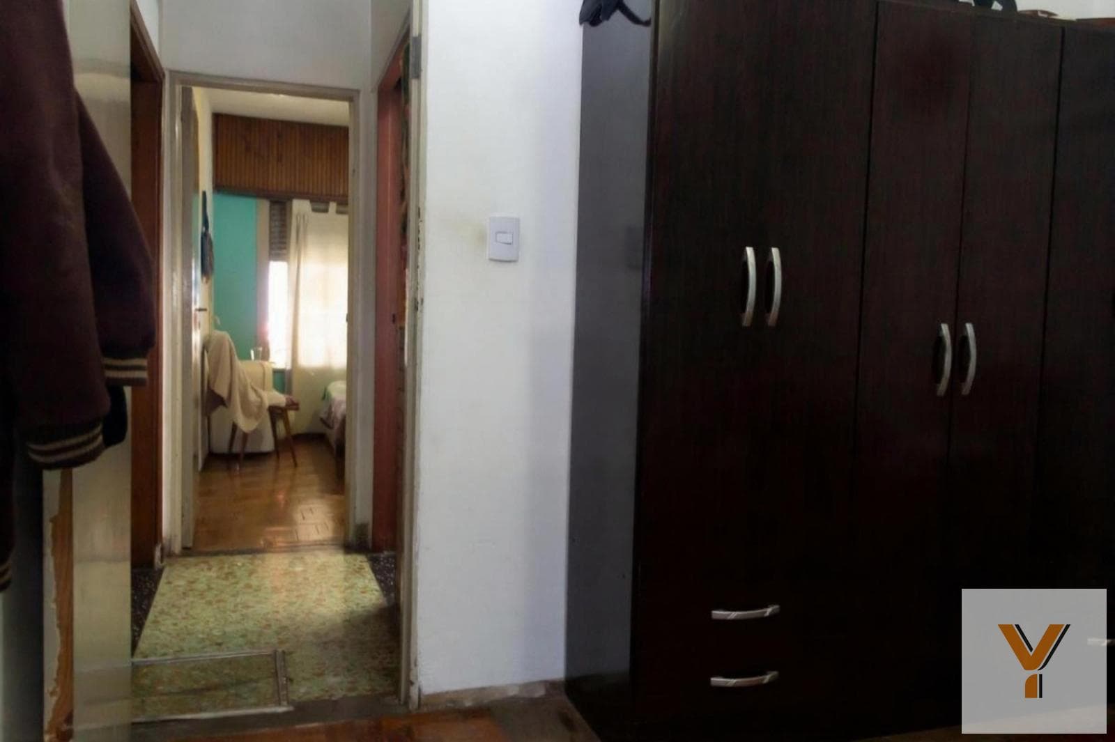 Multifamily Home for Sale - 2 Bedrooms, 1 Bathroom - Caseros