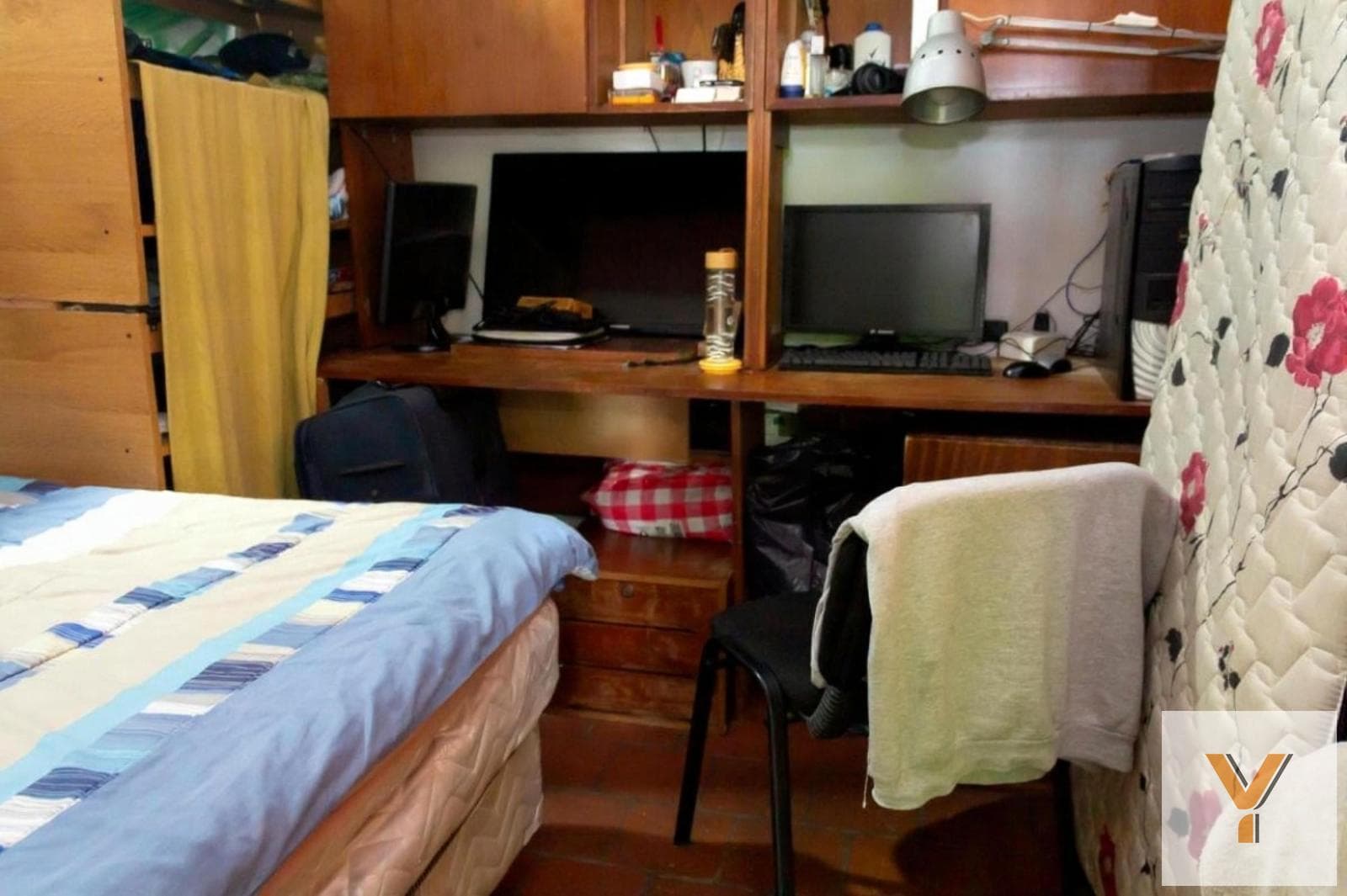 Multifamily Home for Sale - 2 Bedrooms, 1 Bathroom - Caseros
