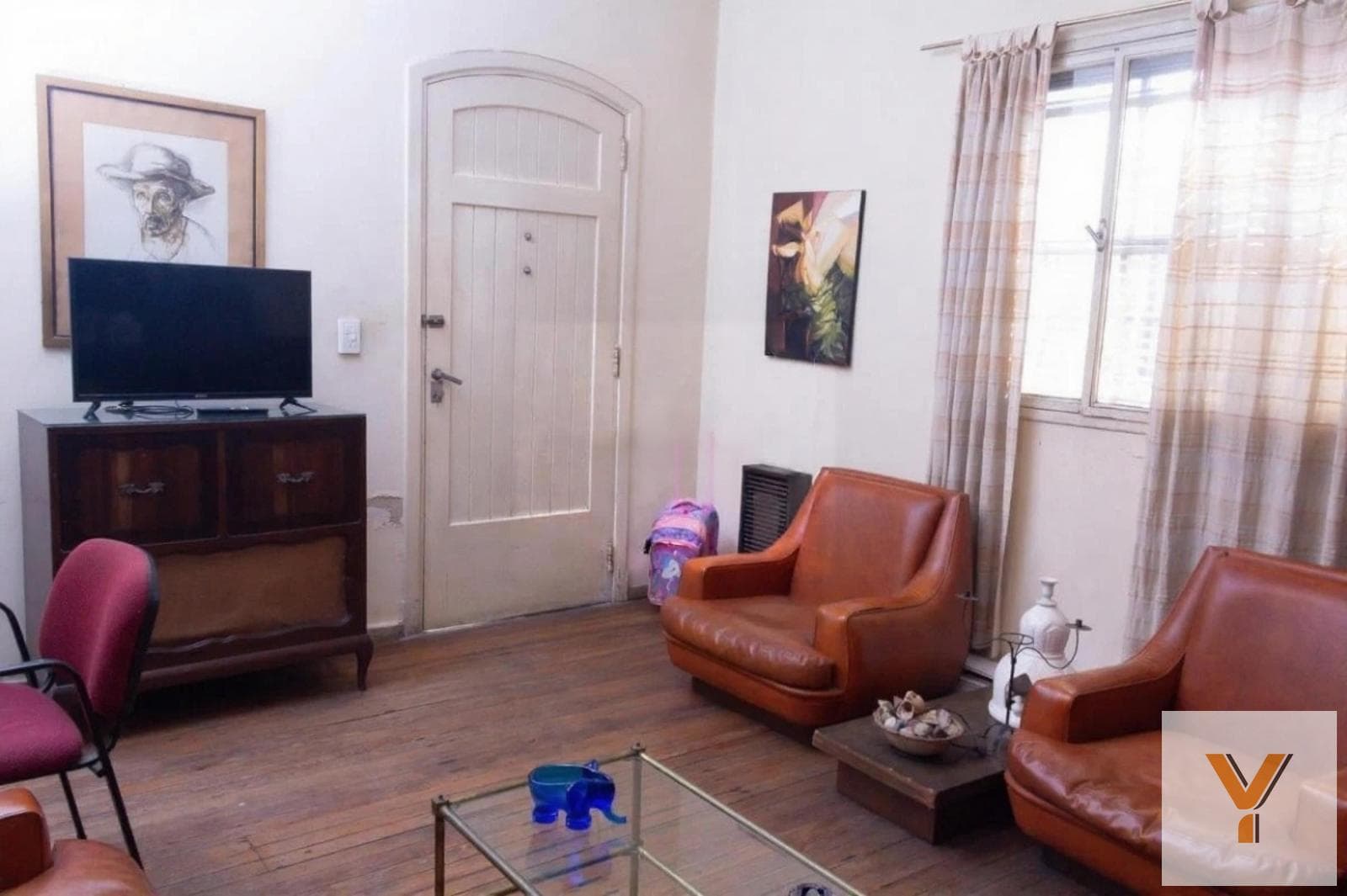 Multi-Family Home for Sale - 3 Bedrooms, 1 Bathroom - Ciudadela