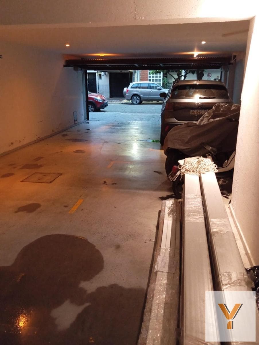 Garage for sale - 10 square meters - Palermo