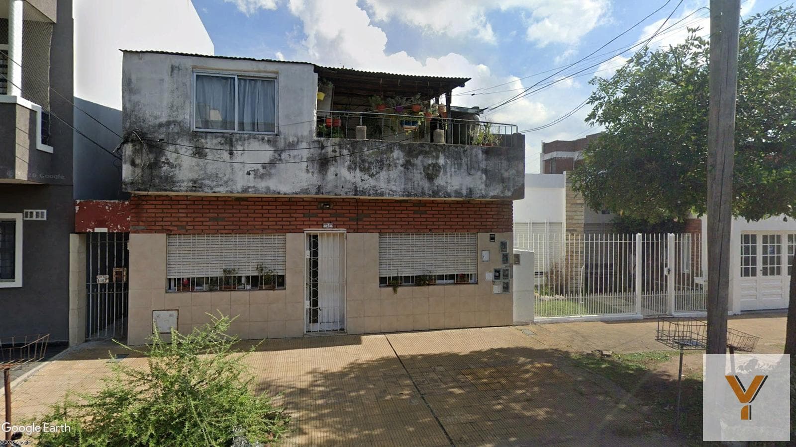 House for Sale - 2 Bedrooms, 1 Bathroom - Villa Luzuriaga