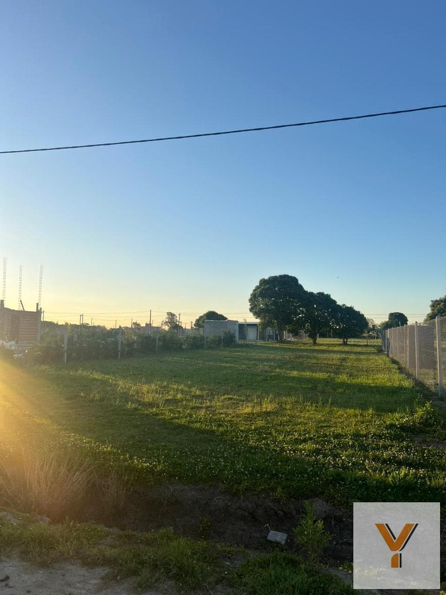 Land for Sale - 450 m² - Arana
